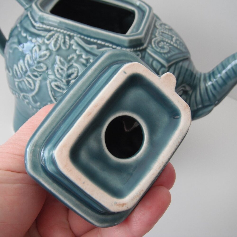 Abbott Collections Elephant Tea Pot Ceramic Trunks Up Green/Blue 7in - Picture 8 of 11